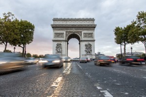 circulation automobile champs elysees